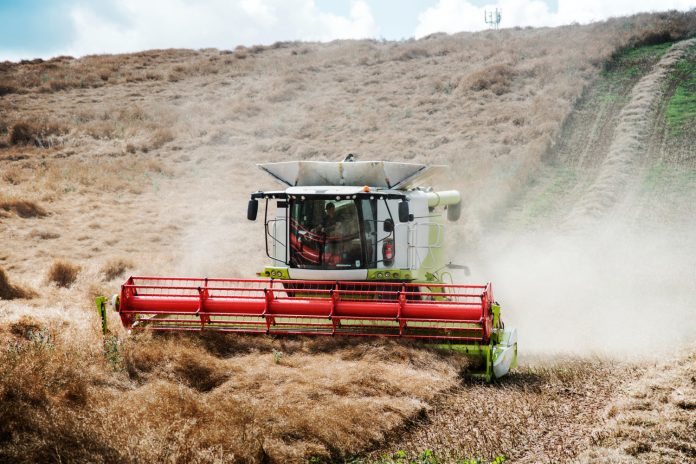 combine harvester machine