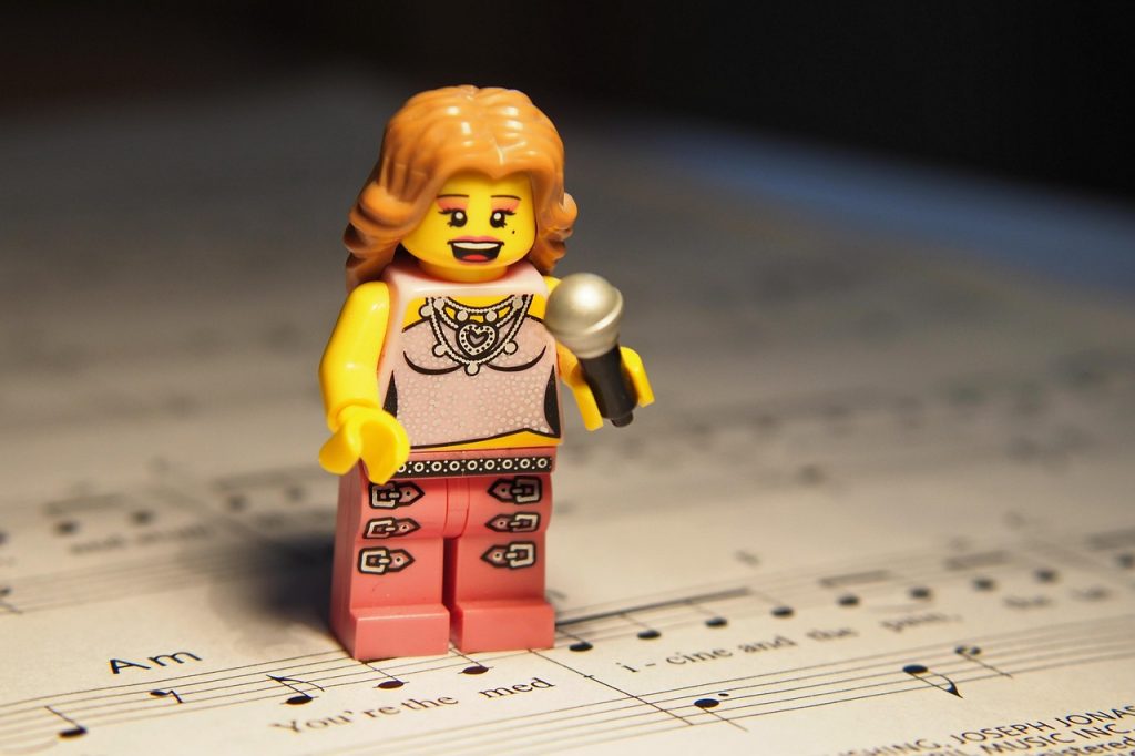 5 situatii in care un microfon miniatura poate face diferenta in colectarea dovezilor